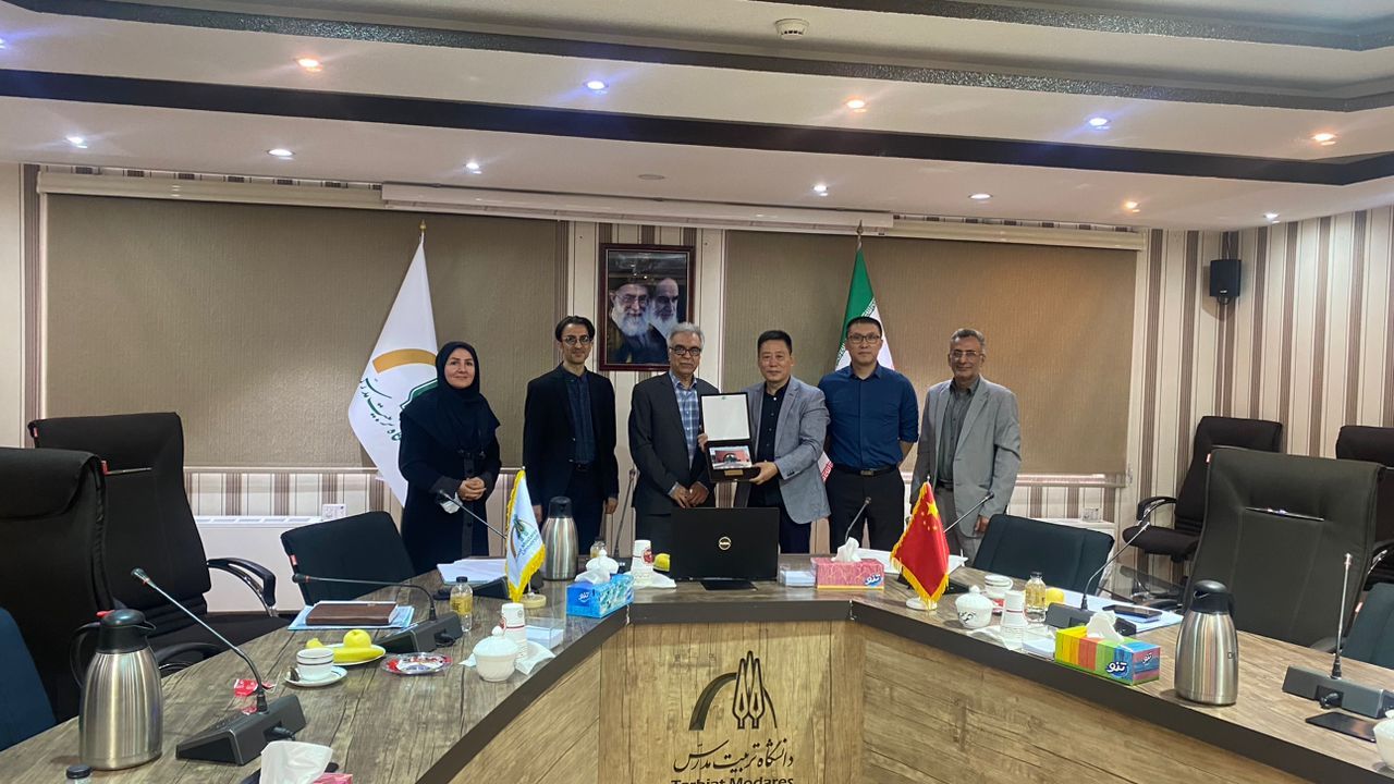 Chinese cultural counselor in Tehran visited Tarbiat Modares University (TMU).