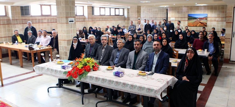 مراسم تقدیر از کارمندان نمونه و بازنشسته حوزه معاونت پژوهشی و فناوری دانشگاه برگزار شد