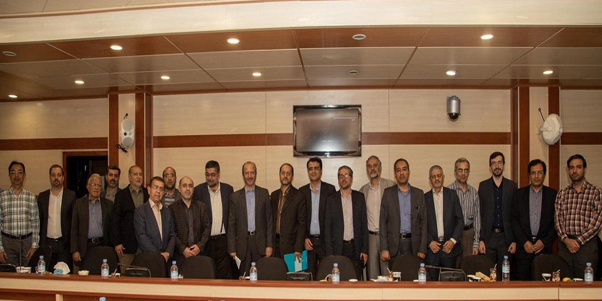 مجمع عمومی اعضای هیأت علمی دانشکده مهندسی برق و کامپیوتر با حضور رئیس دانشگاه برگزار شد