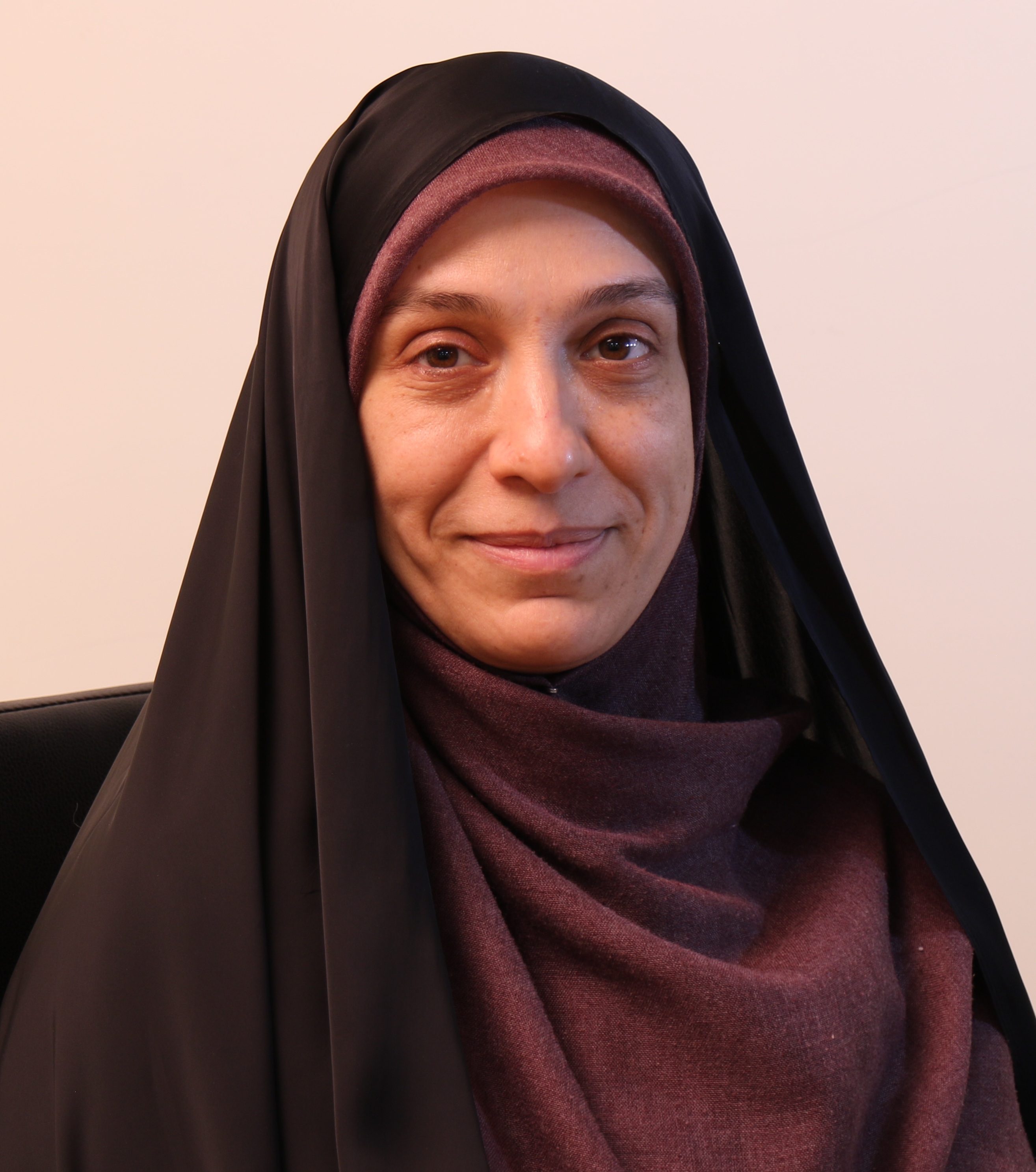 نعیمه  فرهادی